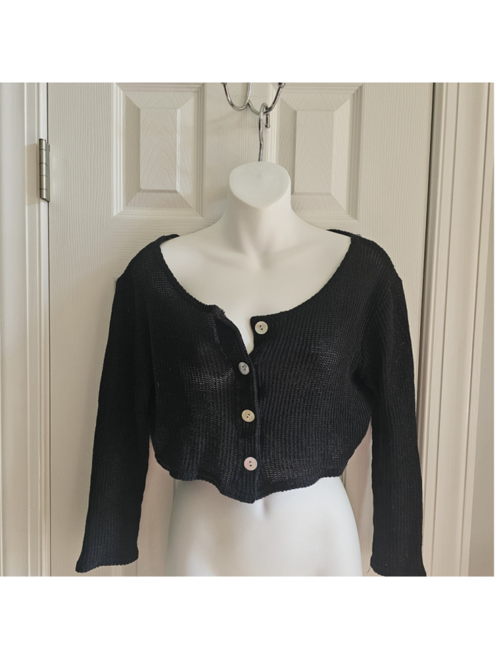 Caren Desiree Company Black Knit Cropped Cardigan Size 10